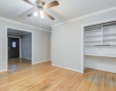 2219 Wakefield Drive - Photo Thumbnail 11