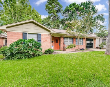 2219 Wakefield Drive - Photo Thumbnail 3