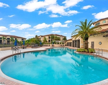 12970 Positano Circle - Photo Thumbnail 8