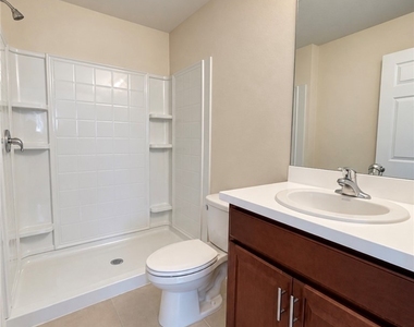 9018 S Castle Circle - Photo Thumbnail 5