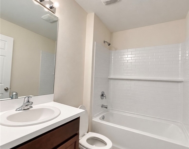 9018 S Castle Circle - Photo Thumbnail 8