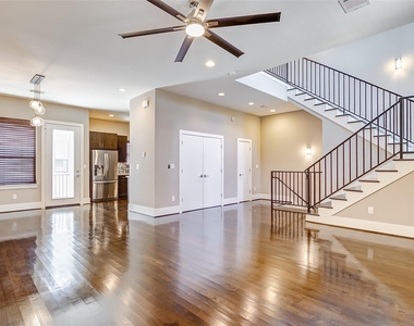 2217 St Emanuel Street - Photo Thumbnail 5