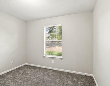 4326 Pecos River Drive - Photo Thumbnail 11