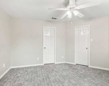 4326 Pecos River Drive - Photo Thumbnail 6