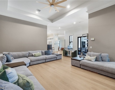 1455 Hemingway Place - Photo Thumbnail 2