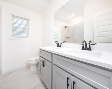 6026 Royal Palm Drive - Photo Thumbnail 18