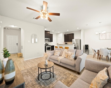 6516 Macroom Meadows Lane - Photo Thumbnail 5
