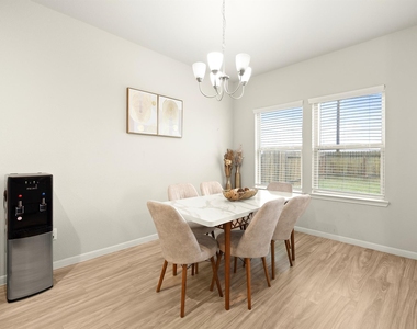 6516 Macroom Meadows Lane - Photo Thumbnail 8