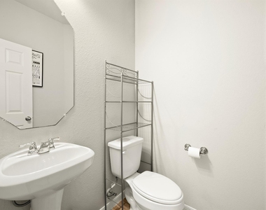 6516 Macroom Meadows Lane - Photo Thumbnail 17