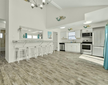 4214 Nueces Drive - Photo Thumbnail 8