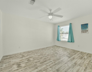 4214 Nueces Drive - Photo Thumbnail 20