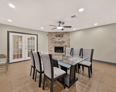 7402 Londres Drive - Photo Thumbnail 14