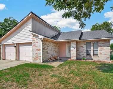 7402 Londres Drive - Photo Thumbnail 1