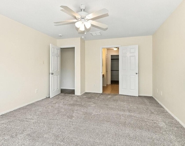 9619 Siano Pines Drive - Photo Thumbnail 7