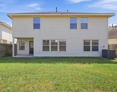 9619 Siano Pines Drive - Photo Thumbnail 14