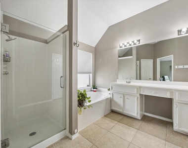 3118 Valley Court - Photo Thumbnail 13