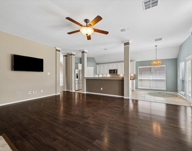 3118 Valley Court - Photo Thumbnail 25
