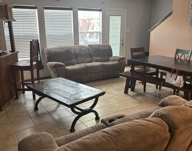 16214 Blue Rock Springs - Photo Thumbnail 5