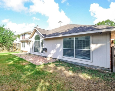 19715 Lindenfield Court - Photo Thumbnail 28