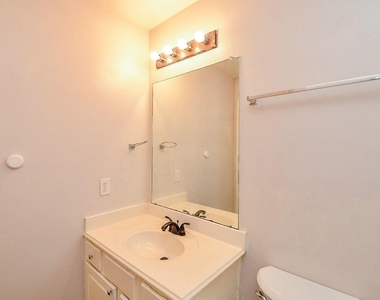 19715 Lindenfield Court - Photo Thumbnail 9