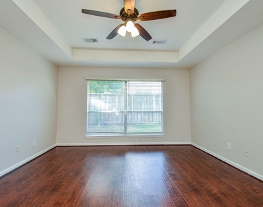 19715 Lindenfield Court - Photo Thumbnail 22