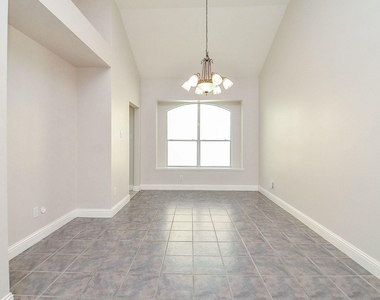 19715 Lindenfield Court - Photo Thumbnail 12