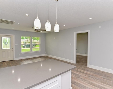 5215 Cosby Street - Photo Thumbnail 6