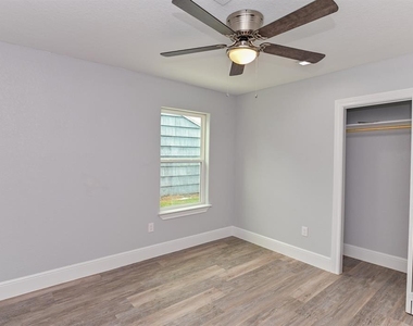 5215 Cosby Street - Photo Thumbnail 14