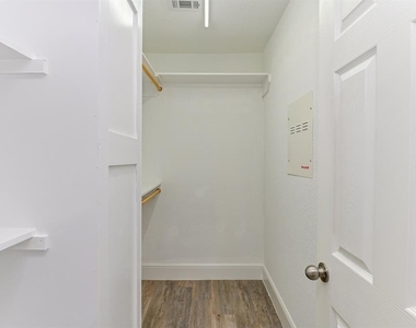 5215 Cosby Street - Photo Thumbnail 11