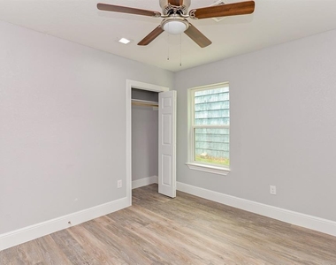 5215 Cosby Street - Photo Thumbnail 15