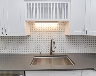 5215 Cosby Street - Photo Thumbnail 5