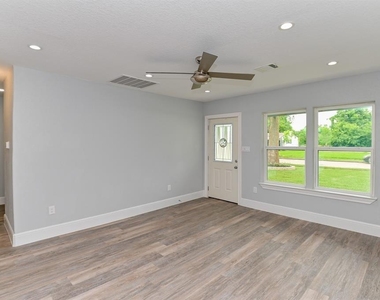 5215 Cosby Street - Photo Thumbnail 1