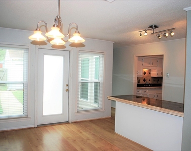 214 Charter Street - Photo Thumbnail 2