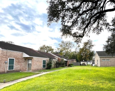 214 Charter Street - Photo Thumbnail 1