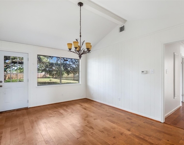 603 Sharon Drive - Photo Thumbnail 5
