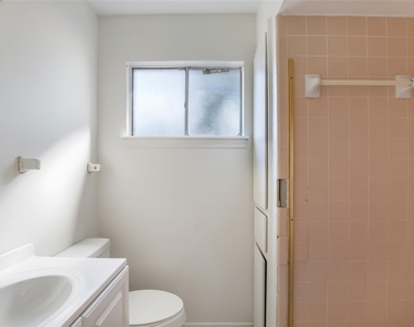 603 Sharon Drive - Photo Thumbnail 13