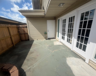 18210 Heritage Lane - Photo Thumbnail 17