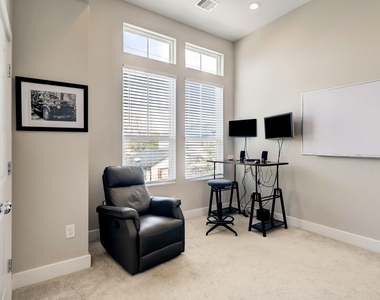 4202 Gillespie Street - Photo Thumbnail 11