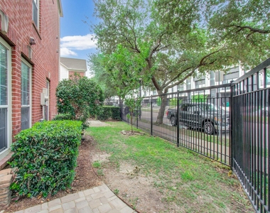 3027 Terrace Hills Lane - Photo Thumbnail 4