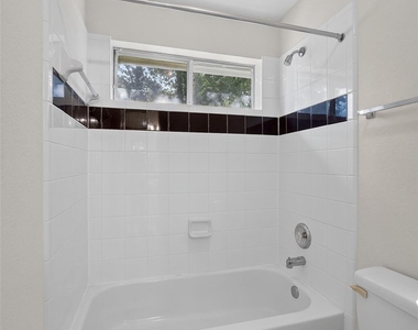 5326 Hanneck Valley Lane - Photo Thumbnail 28