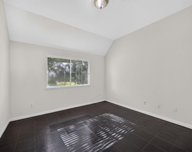 5326 Hanneck Valley Lane - Photo Thumbnail 26