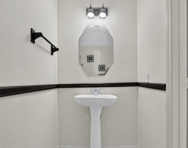 5326 Hanneck Valley Lane - Photo Thumbnail 10