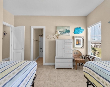 135 Ocean Shore Drive - Photo Thumbnail 18