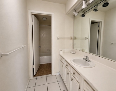 10434 Carlow Lane - Photo Thumbnail 14