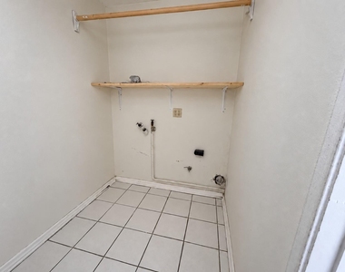 10434 Carlow Lane - Photo Thumbnail 9