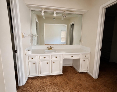 10434 Carlow Lane - Photo Thumbnail 16