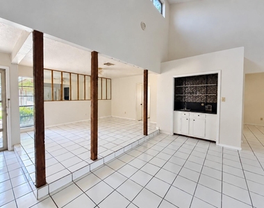 10434 Carlow Lane - Photo Thumbnail 13