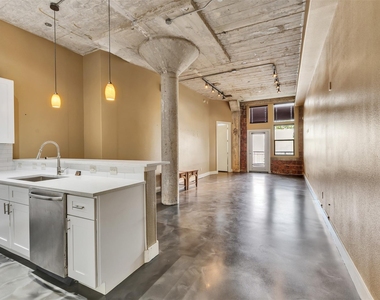2323 Polk Street - Photo Thumbnail 2