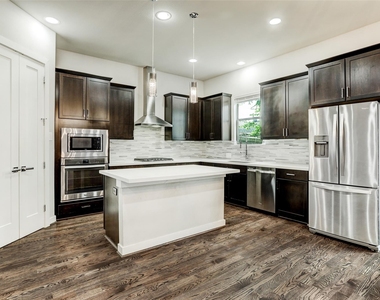 1309 Laird Street - Photo Thumbnail 10