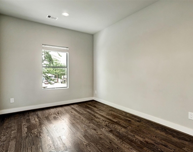 1309 Laird Street - Photo Thumbnail 19